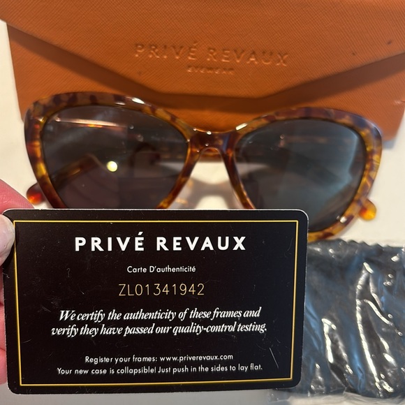 Prive Revaux Tortiose Cat Eye Timeless Sunglasses - Picture 10 of 11